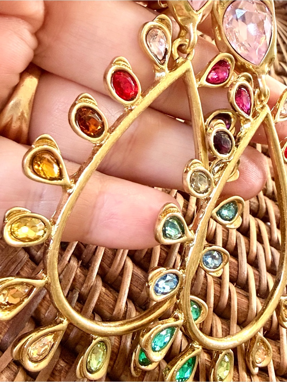 Oscar de la Renta MULTICOLORED GOLD Teardrop Hoop Earrings ⭐️ CLIP ON🩵💚💛🧡❤️🩷 - Picture 3 of 16